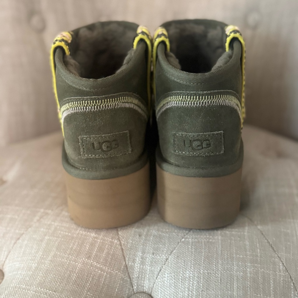 Ugg Classic Ultra Mini Braid Platform - Picture 3 of 8